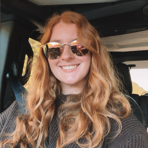 Meet your Posher, Kaylee - Picture 1 of 1